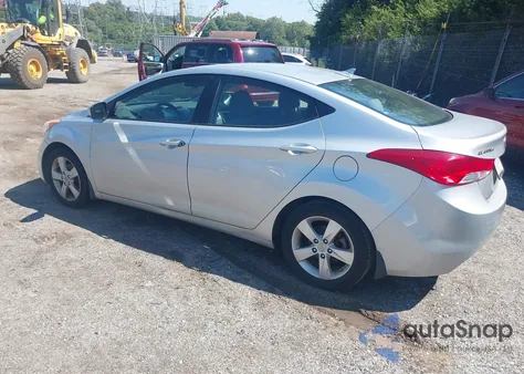 2013 Hyundai Elantra Gls z USA, uszkodzony, nr VIN 5NPDH4AE8DH188562
